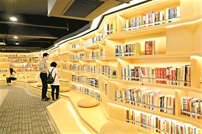 地铁“生活馆” 免费借阅图书，为城市生活添书香